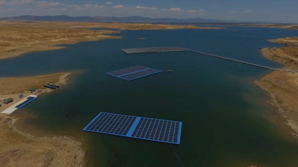 Planta fotovoltaica flotante en el embalse de Sierra Brava