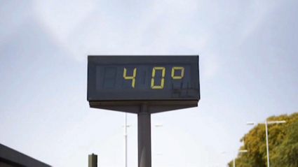 Un termómetro en la calle marca 40 grados