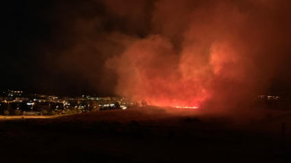 Imagen del incendio en la Sierra de Santa Bárbara