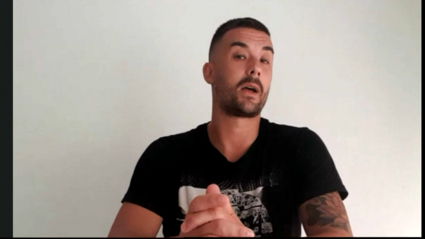 Javi Chino atendiendo a Extremadura Deportes