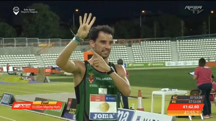 Álvaro Martín Uriol celebrea su cuarto título de Campeón de España en los 10km marcha