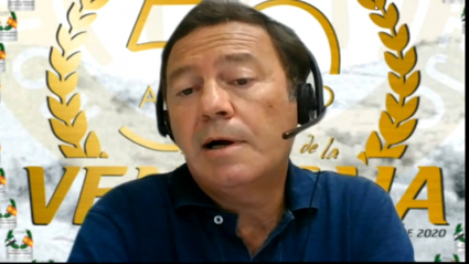 Antonio Vaca atendiendo a Extremadura Deportes