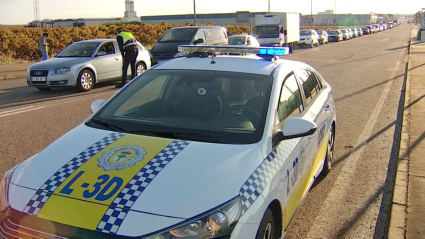 Imagen de un control en la entrada de Almendralejo