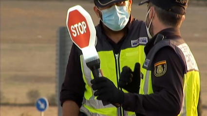 Control de la policía nacional en la entrada de Cáceres