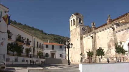 Plaza e Iglesia de La Parra (Badajoz)