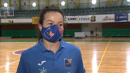 Alicia Morales atendiendo a Extremadura Deportes