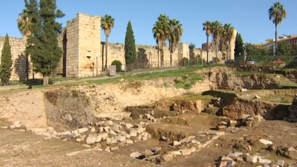 Huerta Otero deja ver una parte de la muralla original