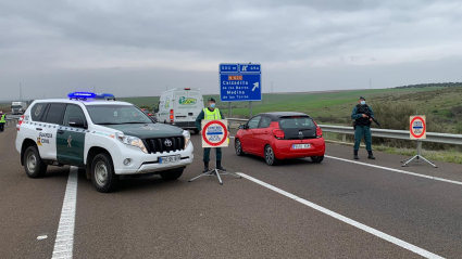 Control de la Guardia Civil en Calzadilla de los Barros, esta mañana