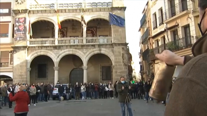 Cacerolada en la Plaza Mayor de Plasencia