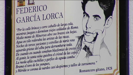 Placa del 'Romancero gitano' de Federico García Lorca en la calle Santa Eulalia