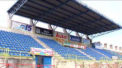 El Estadio Vicente Sanz listo para el derbi entre Don Benito y Mérida