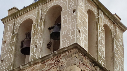 Campanas en la iglesia de El Carrascalejo