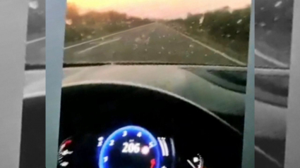 Imagen grabada por el conductor circulando a 206 km/h