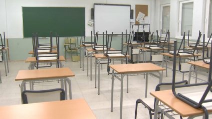 aula vacía en un centro educativo extremeño