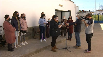 protesta de las trabajadoras de la residencia de mayores 'Los Baldíos' de Alburquerque