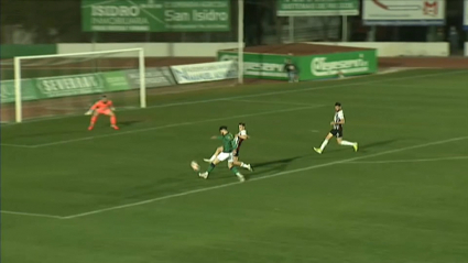 Acercamiento del Villanovense en el derbi ante el Badajoz