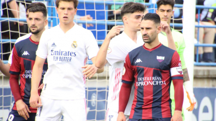 Kike Márquez durante el partido ante el Castilla