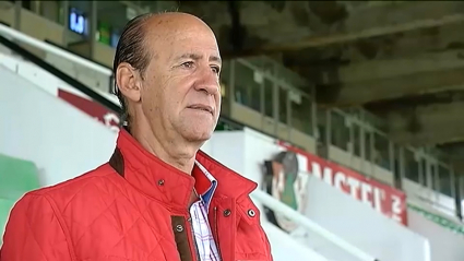 Ángel Marcos en el estadio Príncipe Felipe de Cáceres.