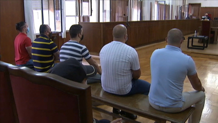 Imagen de los cinco acusados durante el juicio en la Audiencia Provincial de Badajoz 