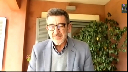 José Manuel Sardiña atendiendo a Extremadura Deportes