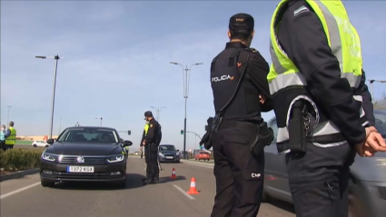 Controles policiales por el cierre perimetral de la región