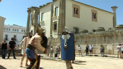 Lucha de gladiadores en la arena del Templo de Diana