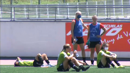 Las jugadoras del Santa Teresa desoladas tras el descenso de categoría