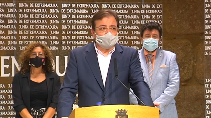 Guillermo Fernández Vara, en comparecencia de prensa