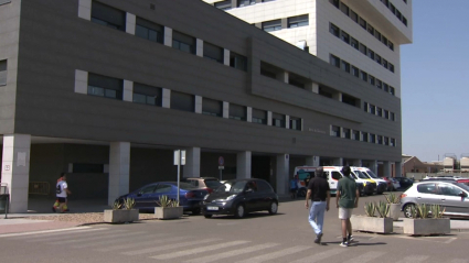 Las pruebas se realizan en el Salón Guadiana, junto a las Consultas Externas del complejo hospitalario.