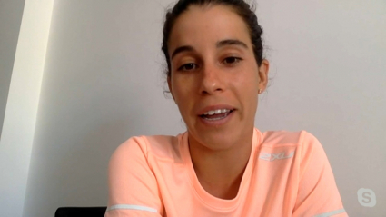Miriam Casillas atendiendo a Extremadura Deportes