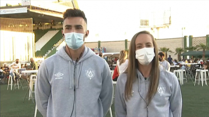 Los jugadores Carlos Daniel y Nerea han sido los elegidos para la presentación de las nuevas equipaciones del CP Cacereño