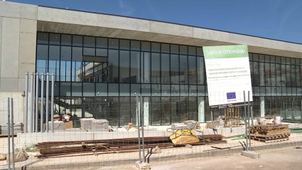 Imagen de las obras en el nuevo colegio Cerro Gordo en Badajoz, esta mañana 