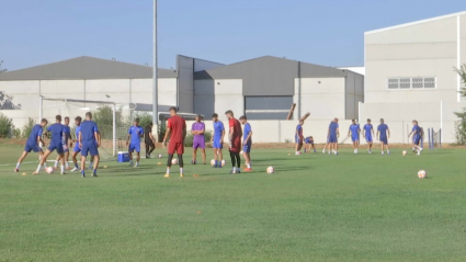 La plantilla del Extremadura durante un entrenamiento