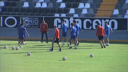 La plantilla del Badajoz durante un entrenamiento