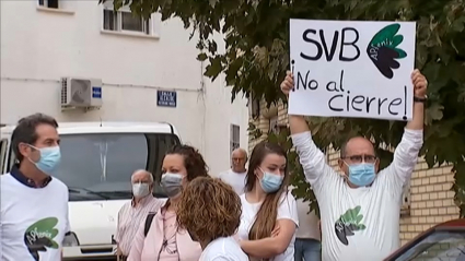 Protestantes solicitando el mantenimiento del SVB en Cilleros