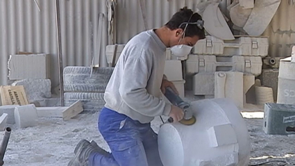 Trabajador de granito en Quintana de la Serena