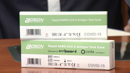 Dos cajas de test de antígenos que se venden en la farmacia