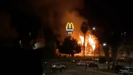 Incendio en Badajoz, cerca del McDonalds