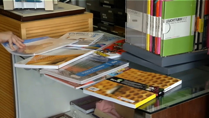 Libros de texto en una librería