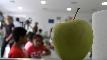 Mantener una alimentación saludable, esencial para la salud. 