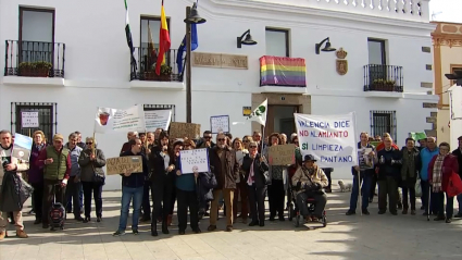 Protesta en Valencia del Ventoso