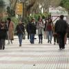 Paseantes en Cáceres