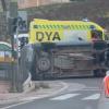 Dos personas heridas en un accidente en Cáceres en el que ha volcado una furgoneta