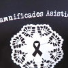 Camiseta con el logo de damnificados asistida