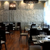 Restaurante listo para recibir a sus clientes