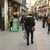 Calle Santa Eulalia en plenas rebajas