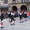 Los Negritos danzando frente a San Blas en Montehermoso