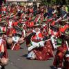 Las calles de Badajoz han vuelto a llenarse de color con su desfile