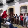 Momento de la caída del Cristo en Higuera la Real