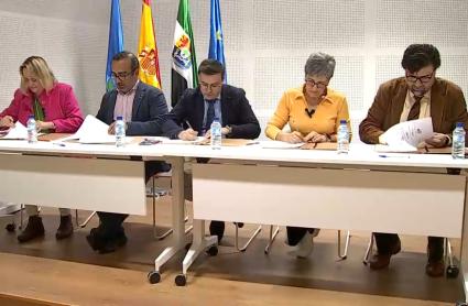 Firma del convenio entre las diputaciones y los agentes sociales en materia de empleo y desarrollo empresarial